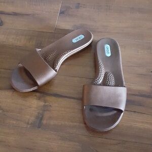 OKA b. Okabashi - Bronze Grace Slip On‎ Sandals